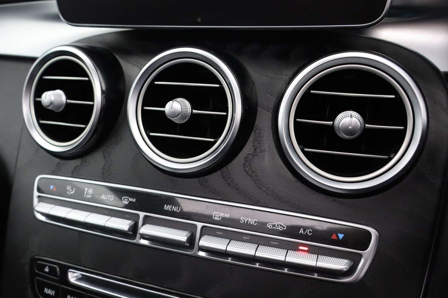 Used Mercedes-Benz GLC 2019 for sale - 76453806: Photo 51