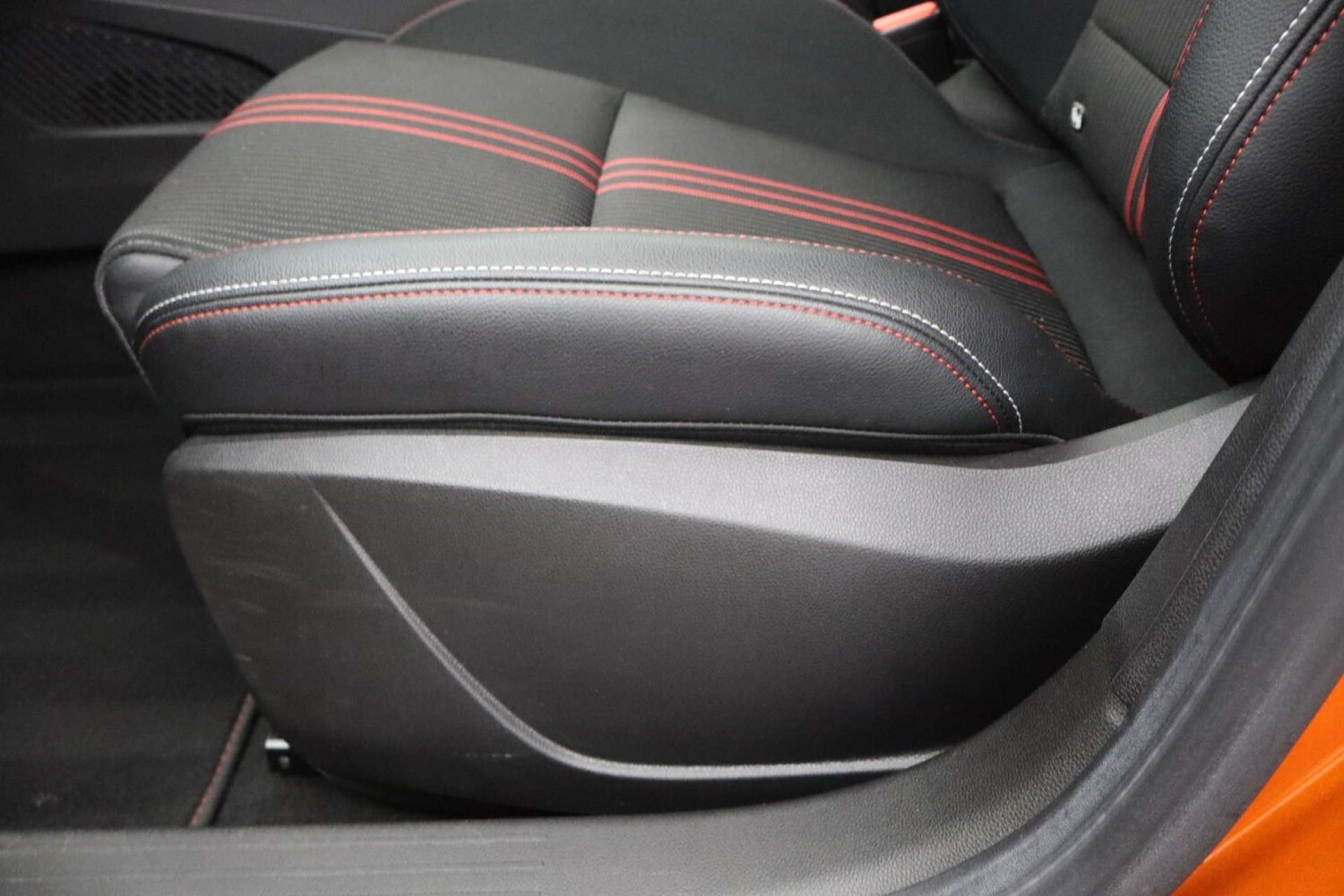 Used Renault Clio 2020 for sale - 76372227: Photo 32