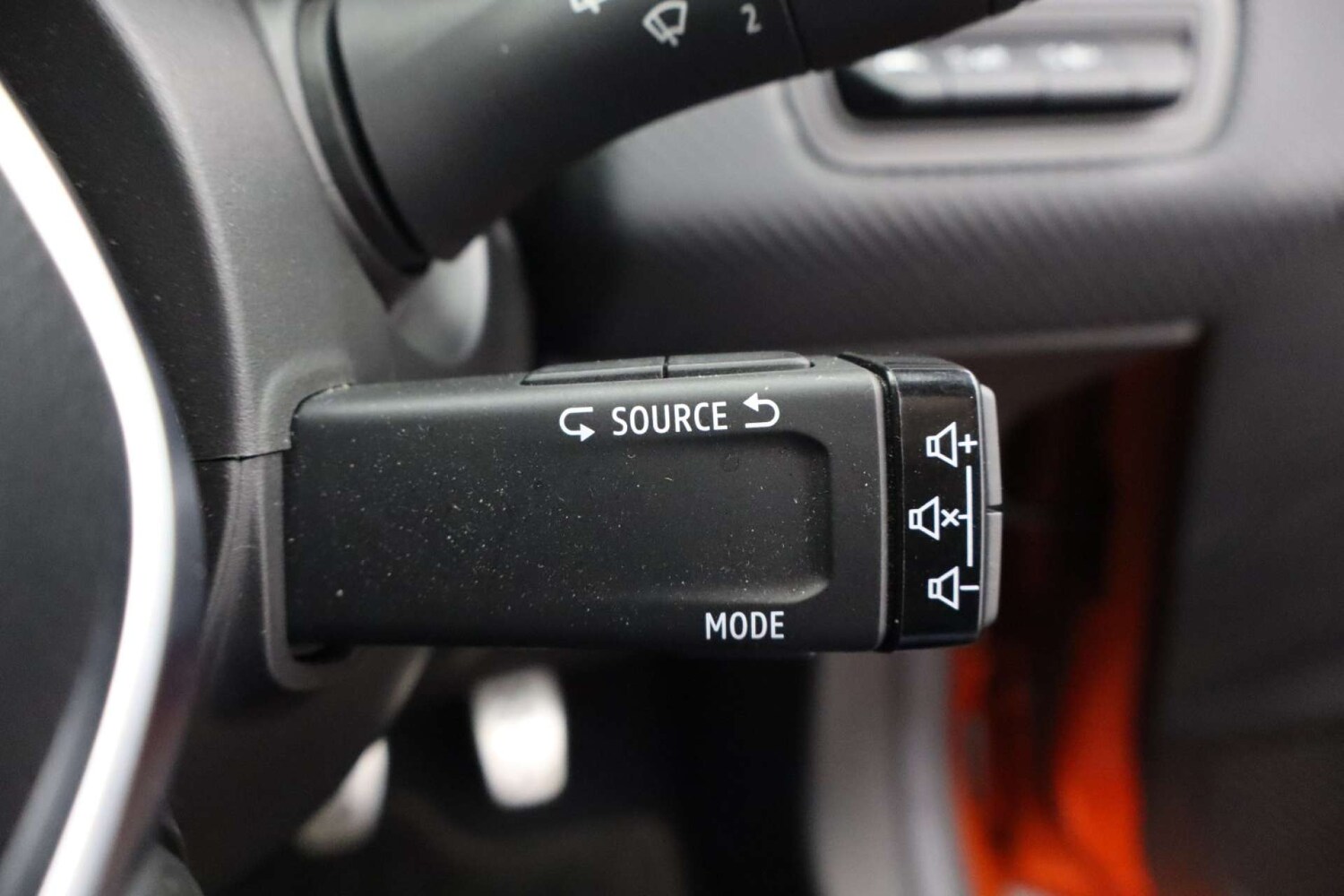 Used Renault Clio 2020 for sale - 76372227: Photo 40