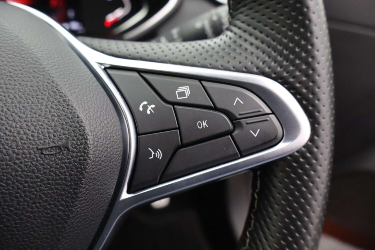 Used Renault Clio 2020 for sale - 76372227: Photo 41