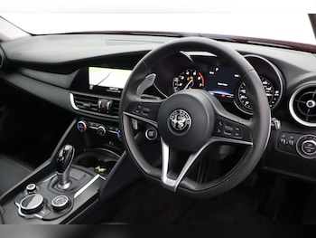 Used Alfa Romeo Giulia 2016 for sale - 78412301: Photo