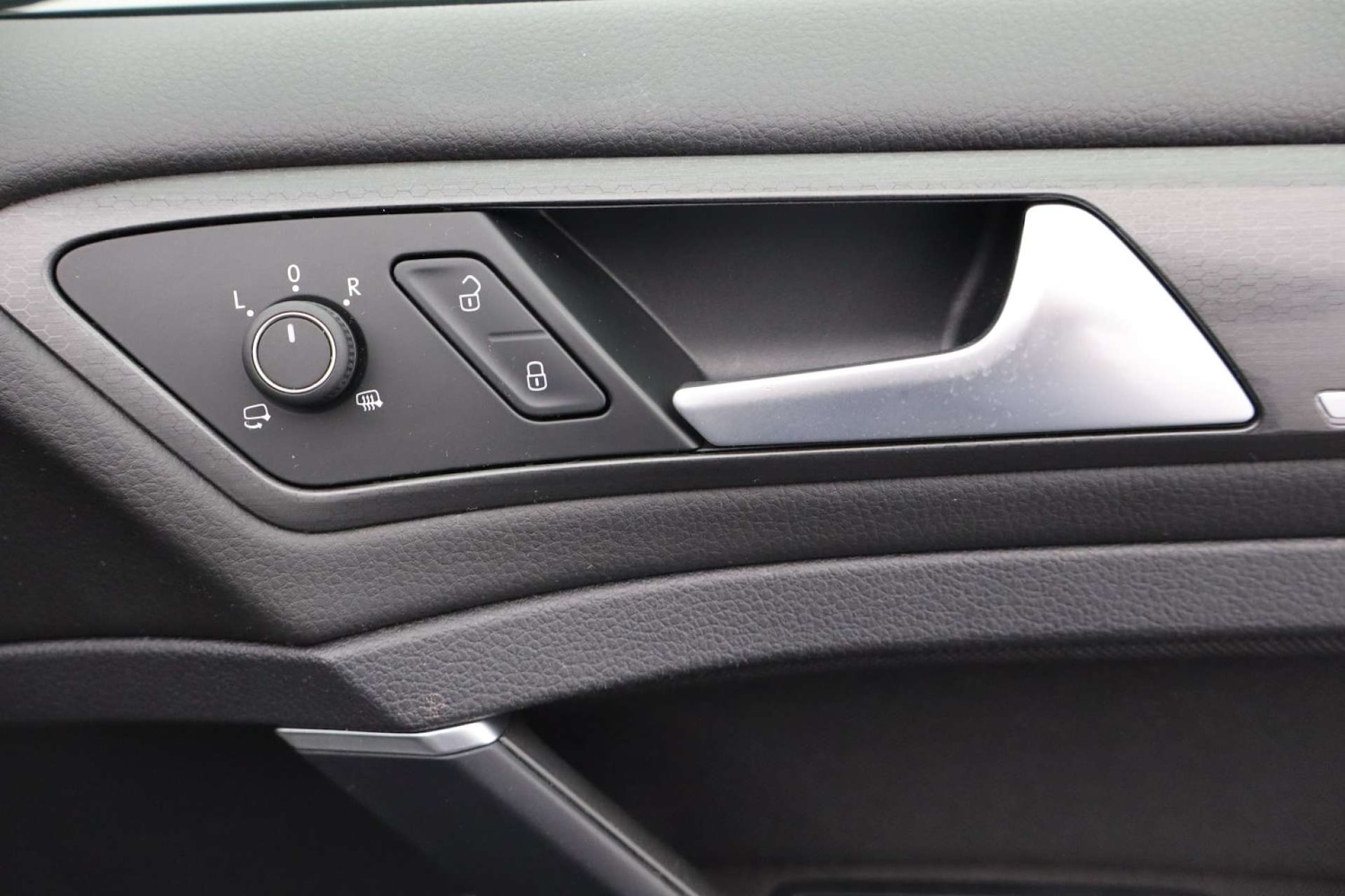 Used Volkswagen Golf 2018 for sale - 76319702: Photo 19