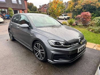 Volkswagen - Golf
