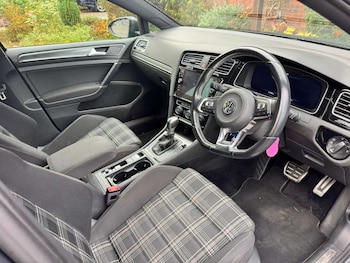 Used Volkswagen Golf 2018 for sale - 76319702: Photo 2