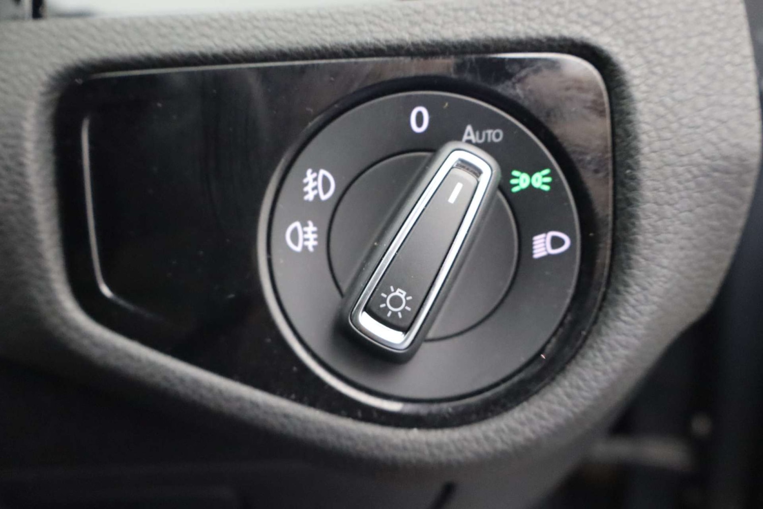 Used Volkswagen Golf 2018 for sale - 76319702: Photo 42