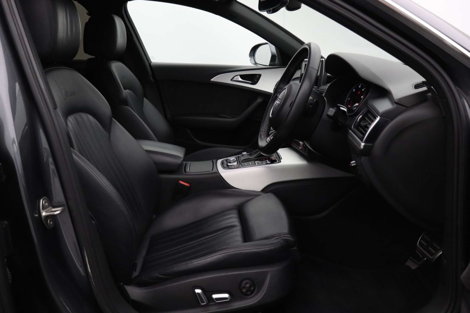 Used Audi A6 2016 for sale - 76182589: Photo 2