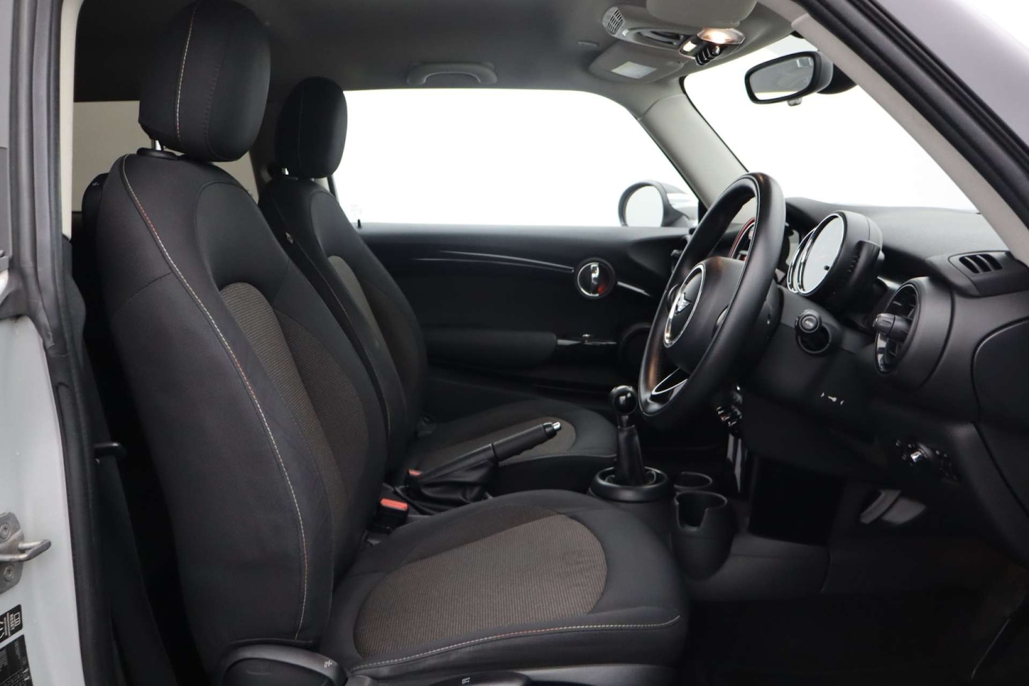 Used MINI Hatch 2014 for sale - 76243989: Photo 2