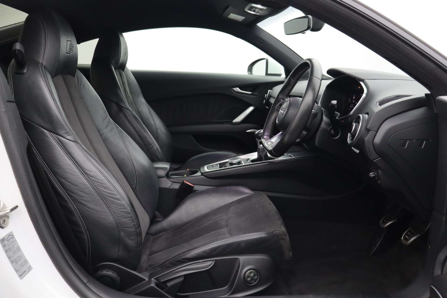 Used Audi TT 2015 for sale - 77578946: Photo 2