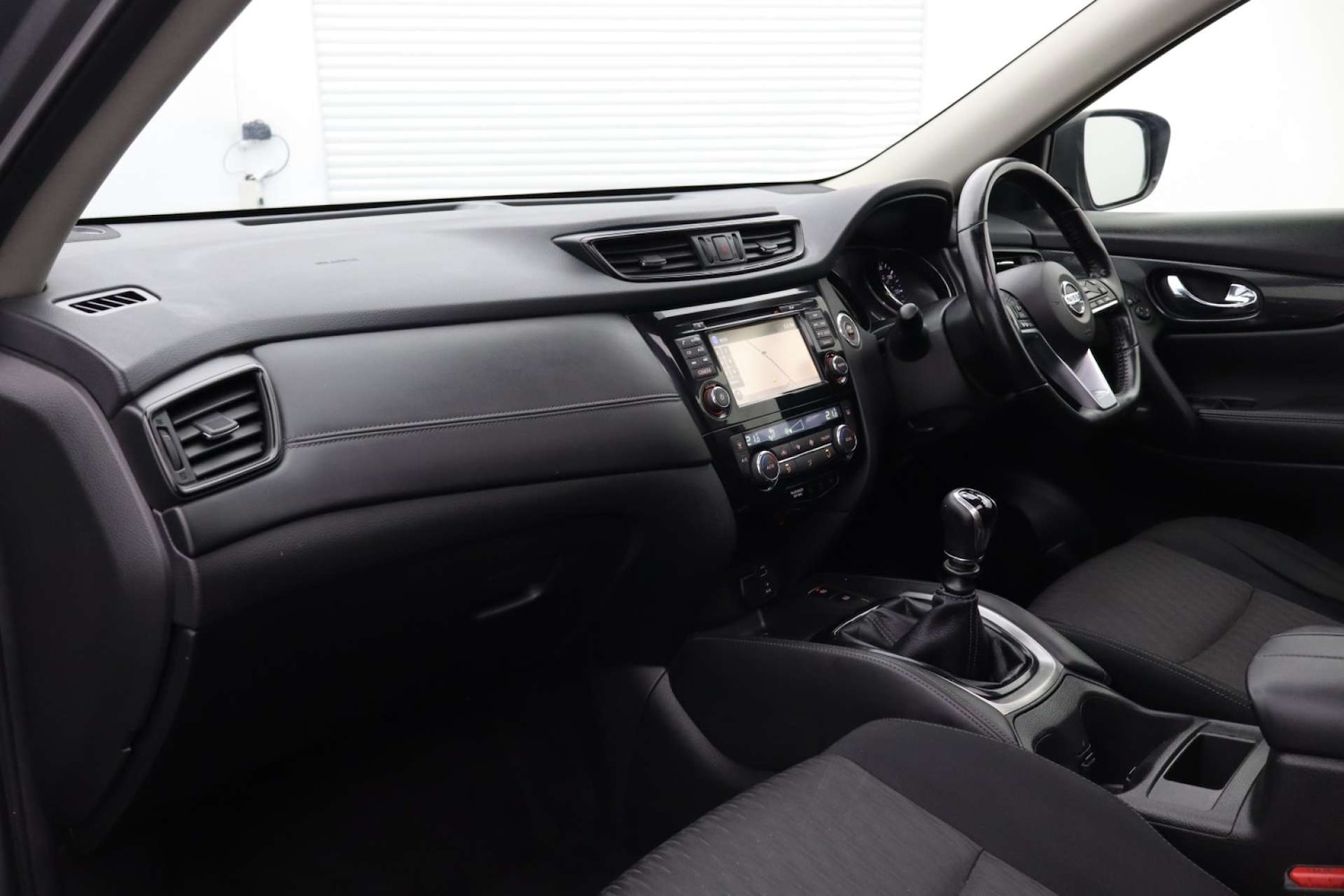 Used Nissan X-Trail 2018 for sale - 77650537: Photo 31