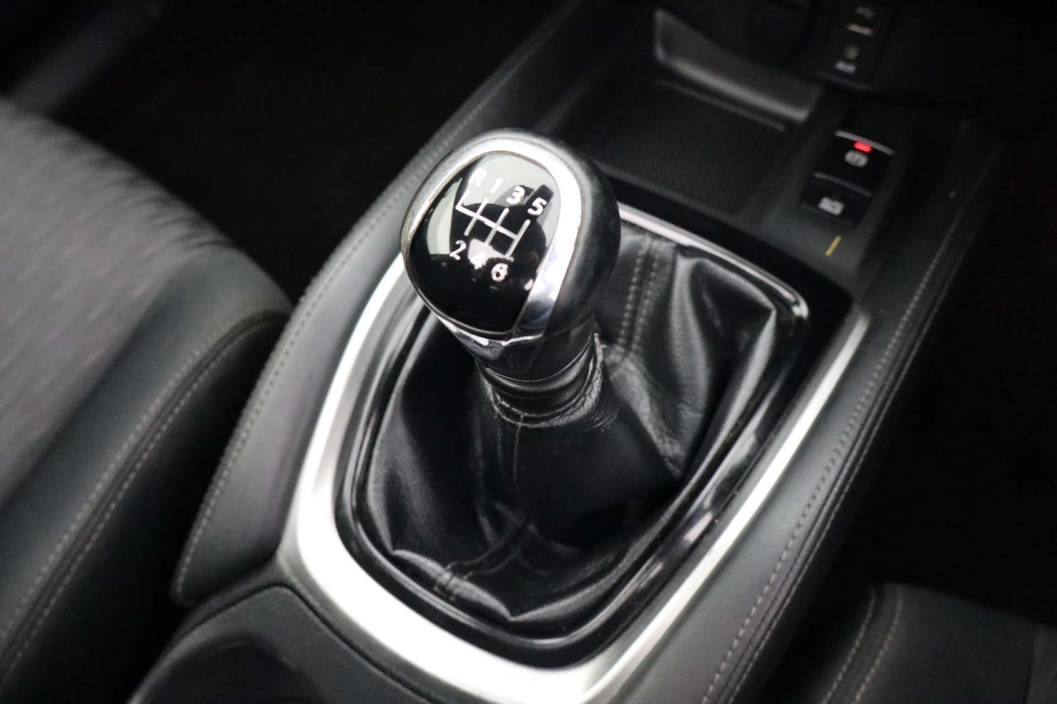 Used Nissan X-Trail 2018 for sale - 77650537: Photo 50