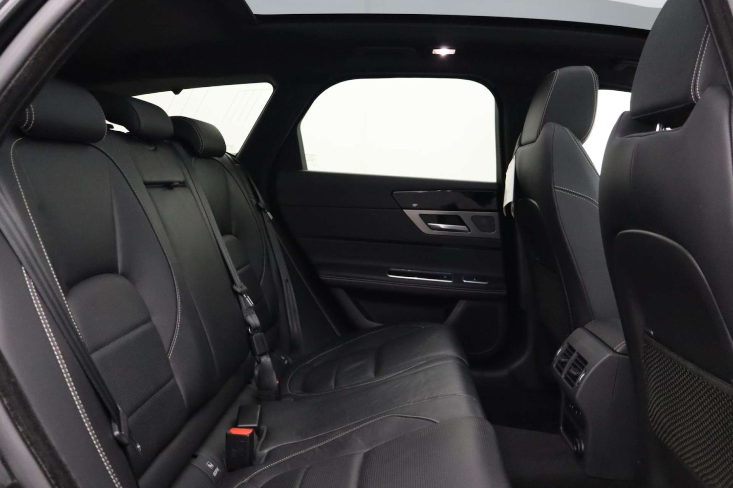 Used Jaguar XF 2017 for sale - 76182660: Photo 21