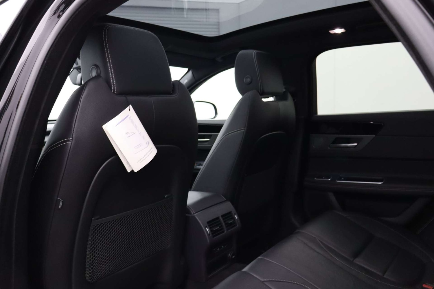 Used Jaguar XF 2017 for sale - 76182660: Photo 27