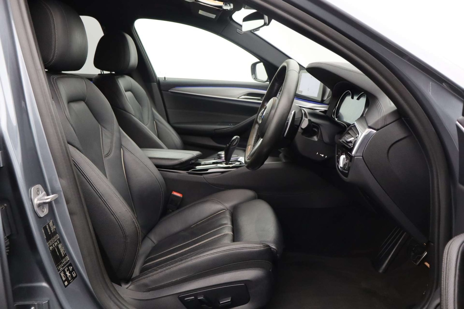 Used BMW 5 Series 2018 for sale - 76182577: Photo 2