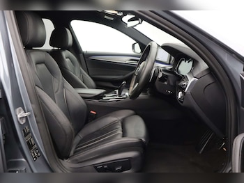Used BMW 5 Series 2018 for sale - 76182577: Photo