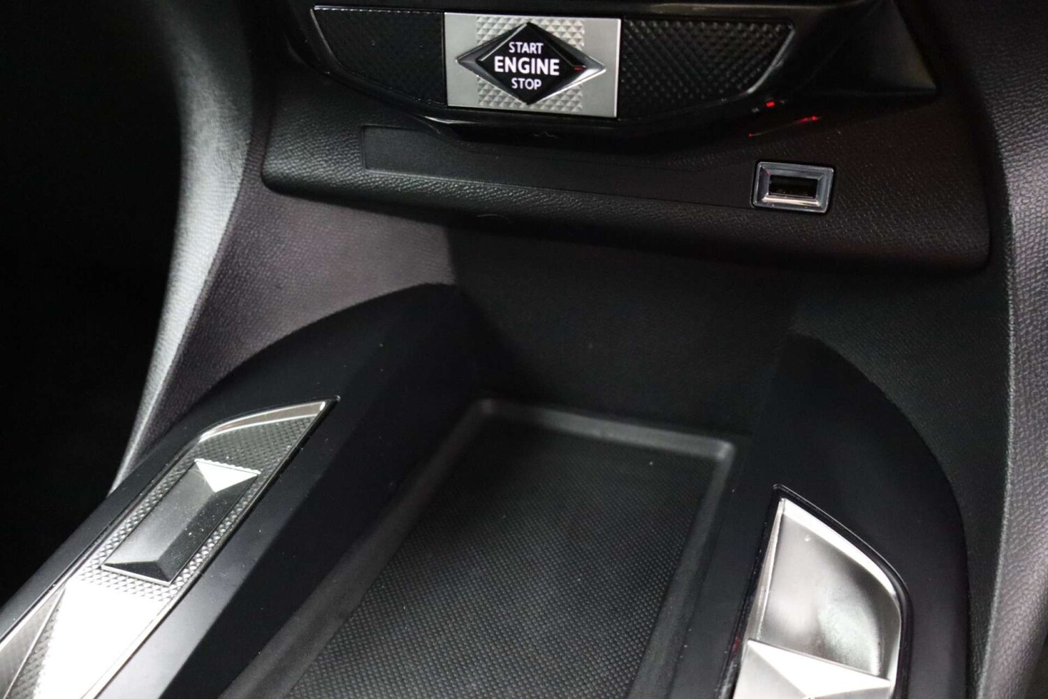 Used DS Automobiles DS 3 Crossback 2019 for sale - 76182688: Photo 33