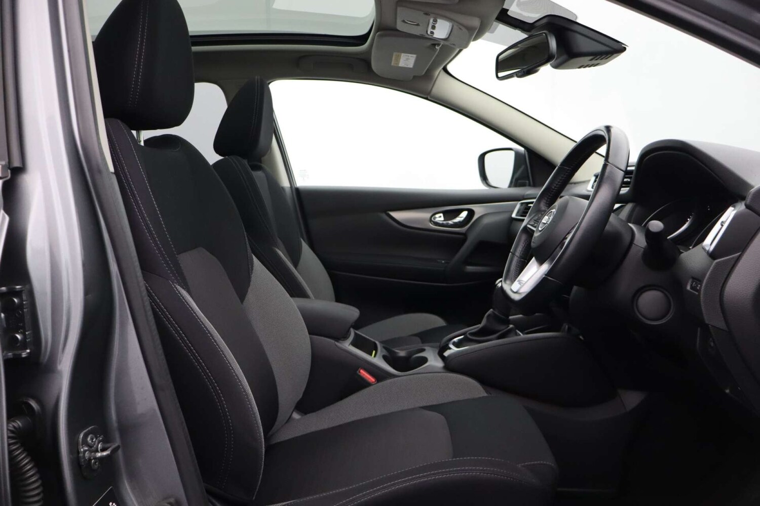 Used Nissan Qashqai 2017 for sale - 77937249: Photo 11