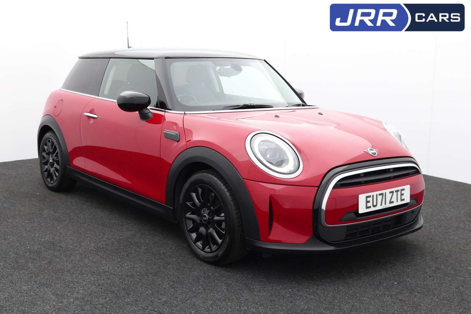 Used MINI Hatch 2021 for sale - 76182711: Photo 1