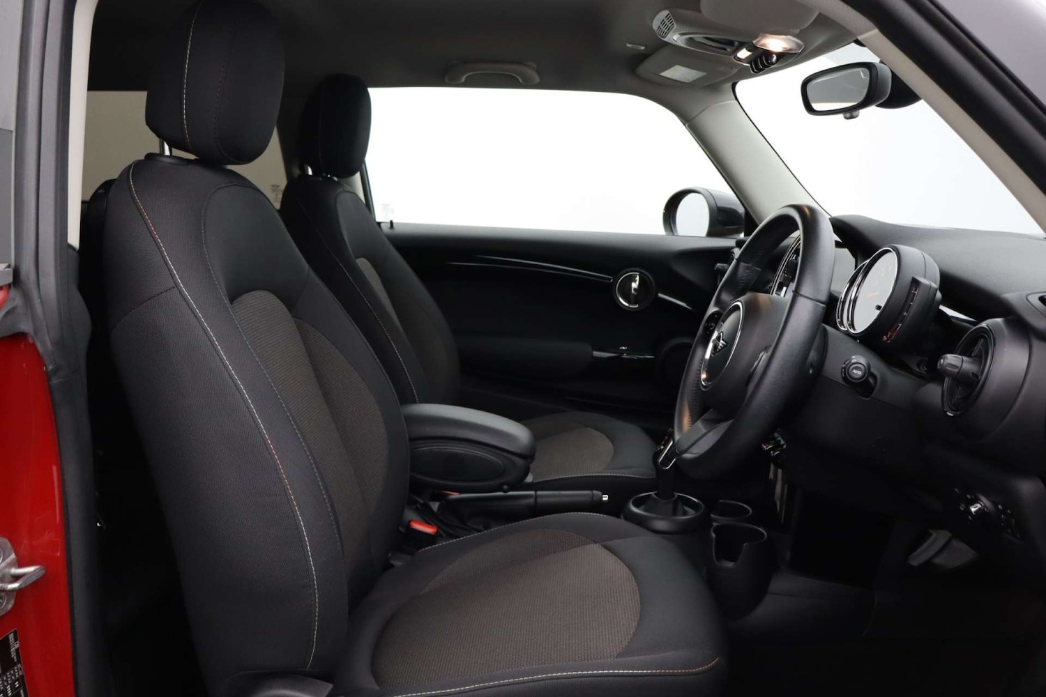 Used MINI Hatch 2021 for sale - 76182711: Photo 2