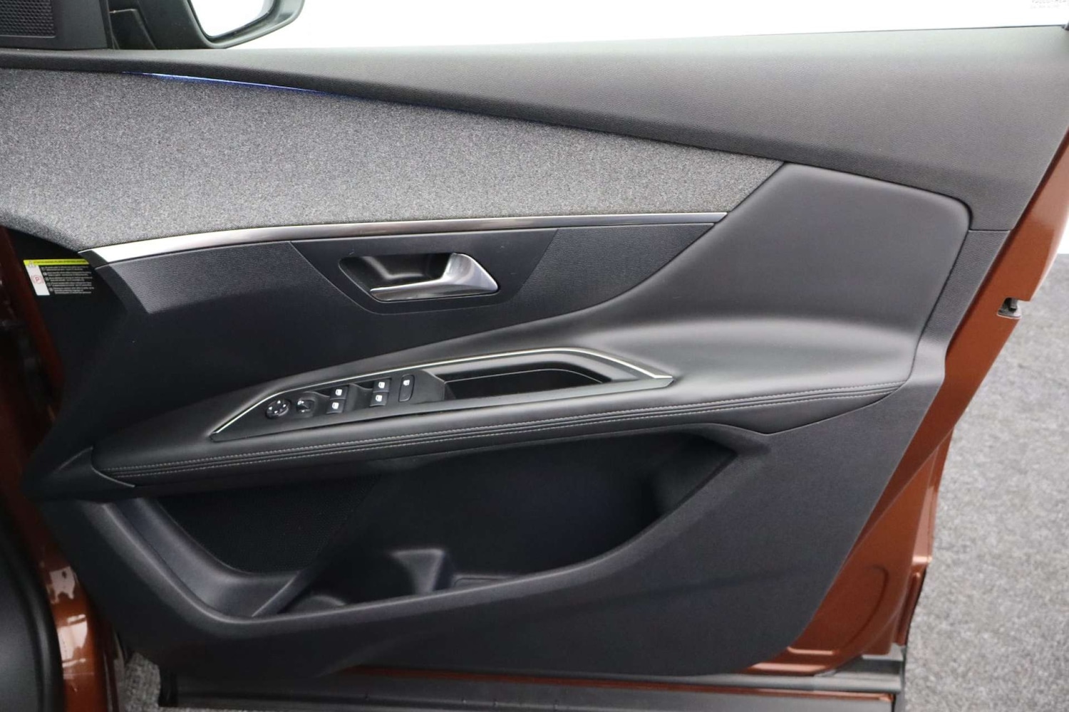 Used Peugeot 3008 2017 for sale - 77289441: Photo 18