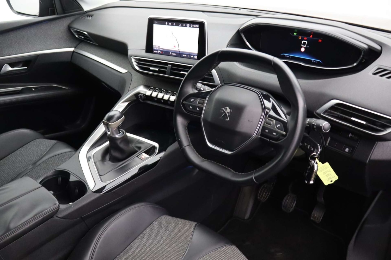 Used Peugeot 3008 2017 for sale - 77289441: Photo 2