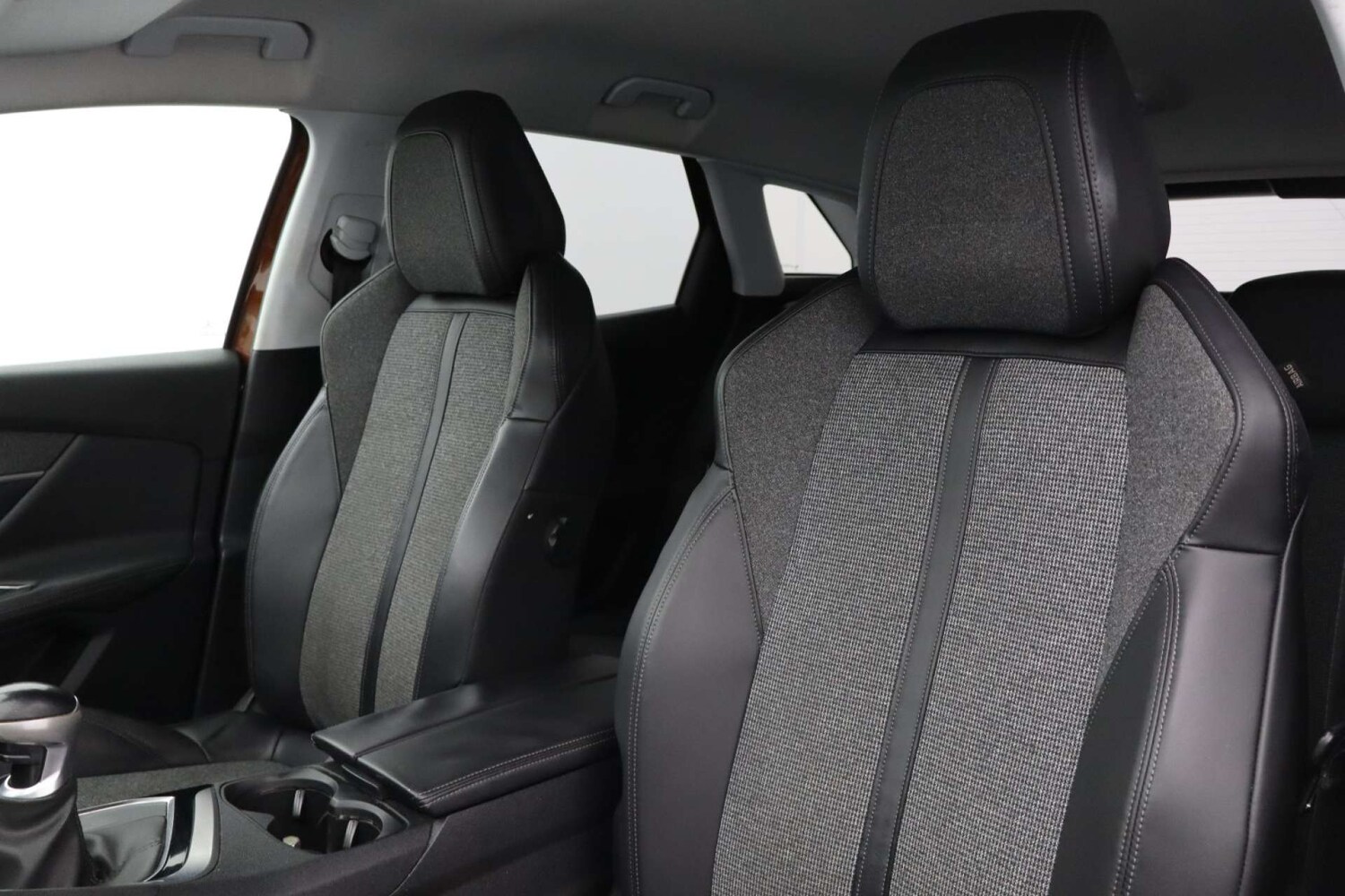 Used Peugeot 3008 2017 for sale - 77289441: Photo 30