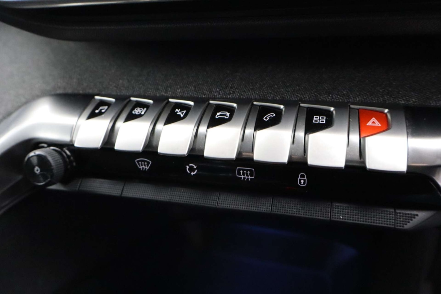 Used Peugeot 3008 2017 for sale - 77289441: Photo 46