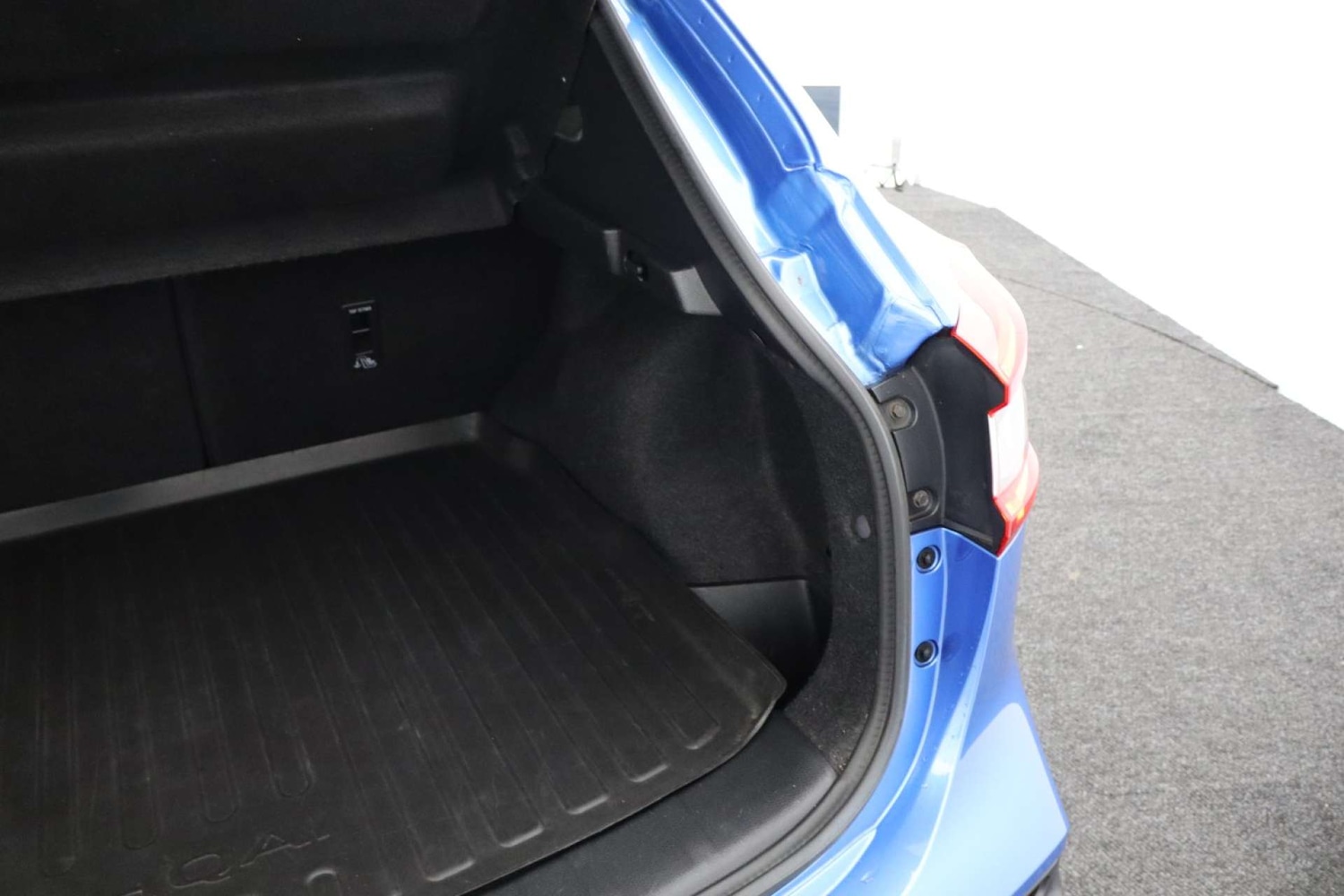 Used Nissan Qashqai 2018 for sale - 76711655: Photo 26