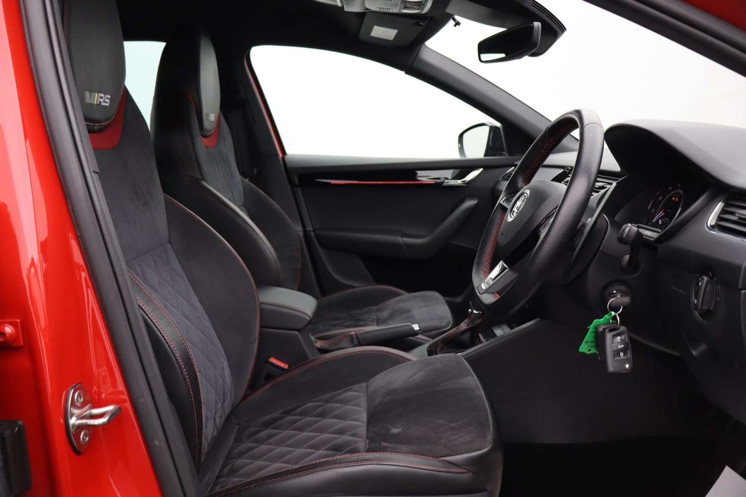 Used Skoda Octavia 2017 for sale - 76182581: Photo 2