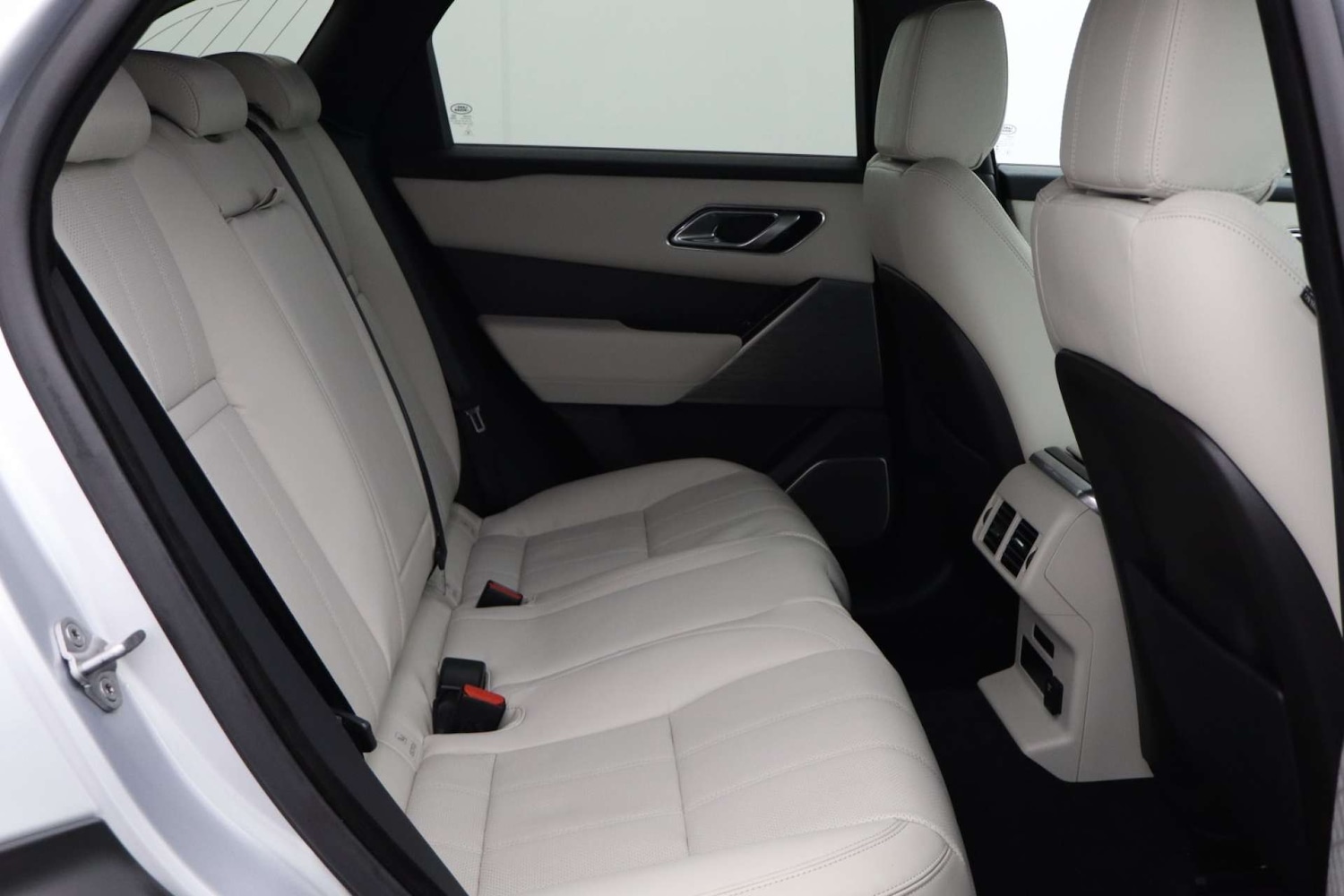 Used Land Rover Range Rover Velar 2017 for sale - 76182678: Photo 10