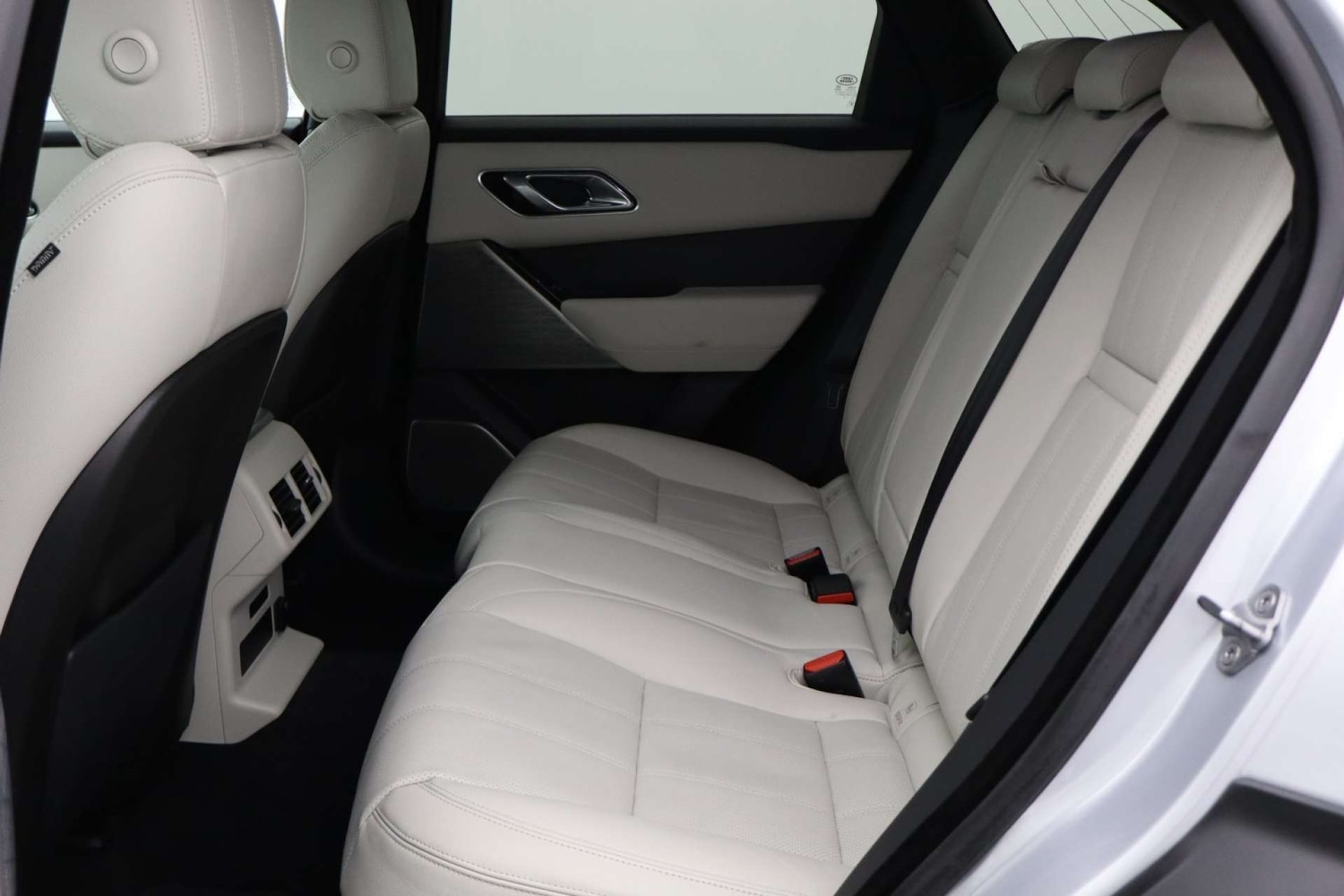 Used Land Rover Range Rover Velar 2017 for sale - 76182678: Photo 11