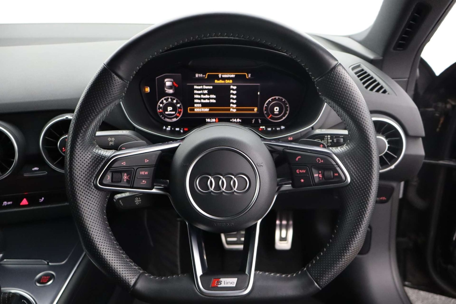 Used Audi TT 2017 for sale - 76182609: Photo 32