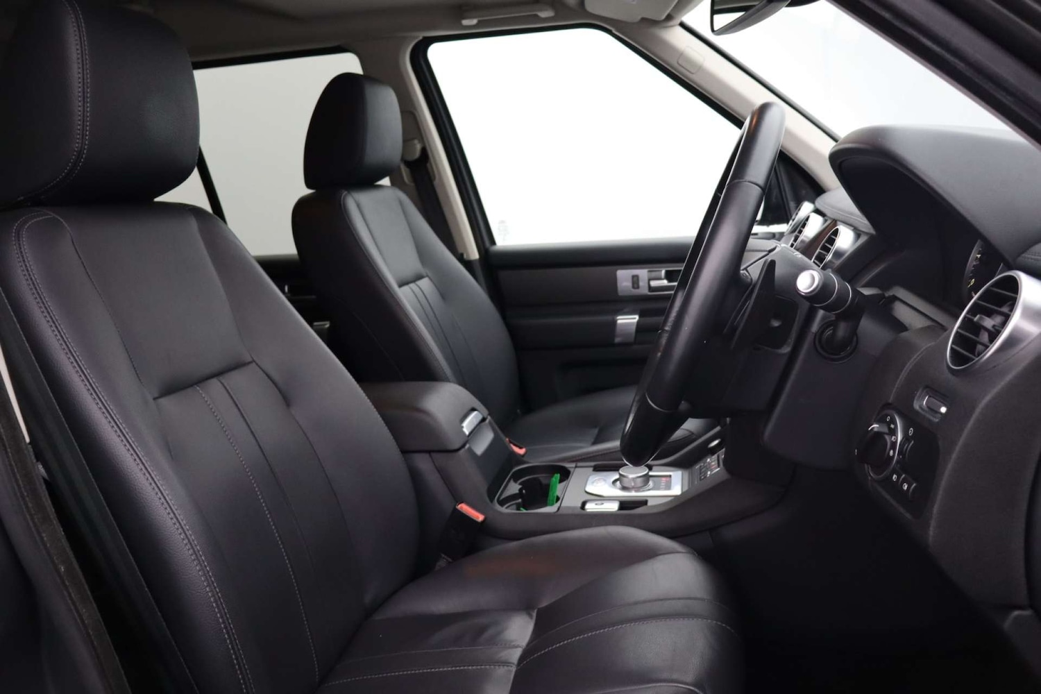 Used Land Rover Discovery 2016 for sale - 76601527: Photo 10