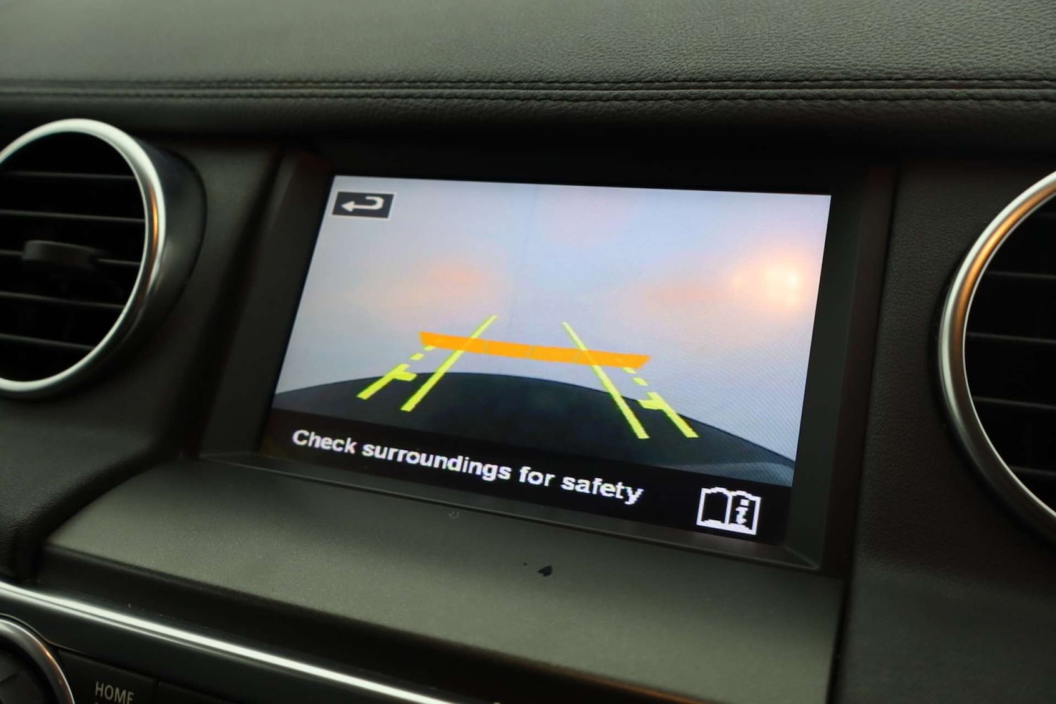 Used Land Rover Discovery 2016 for sale - 76601527: Photo 15