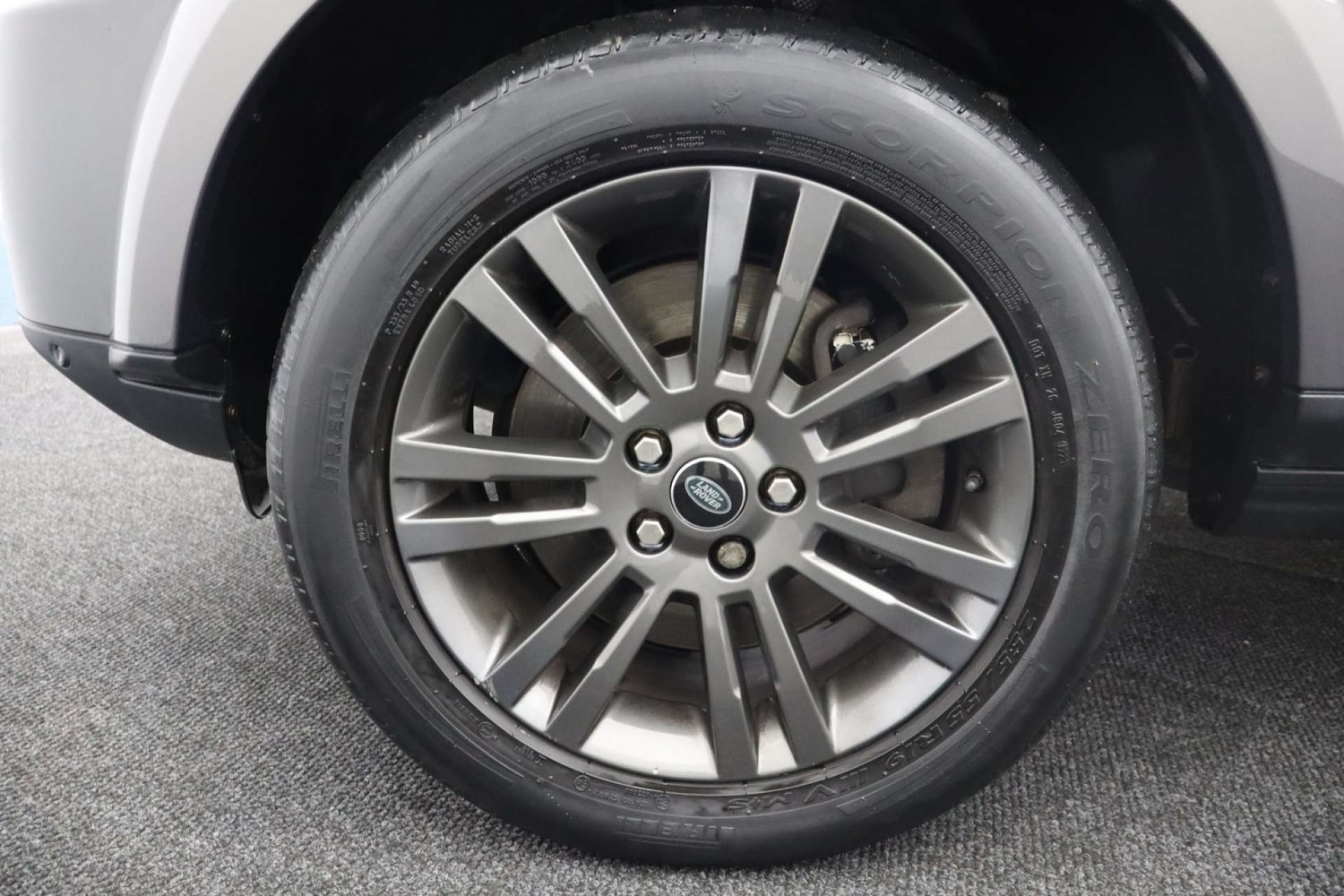 Used Land Rover Discovery 2016 for sale - 76601527: Photo 50