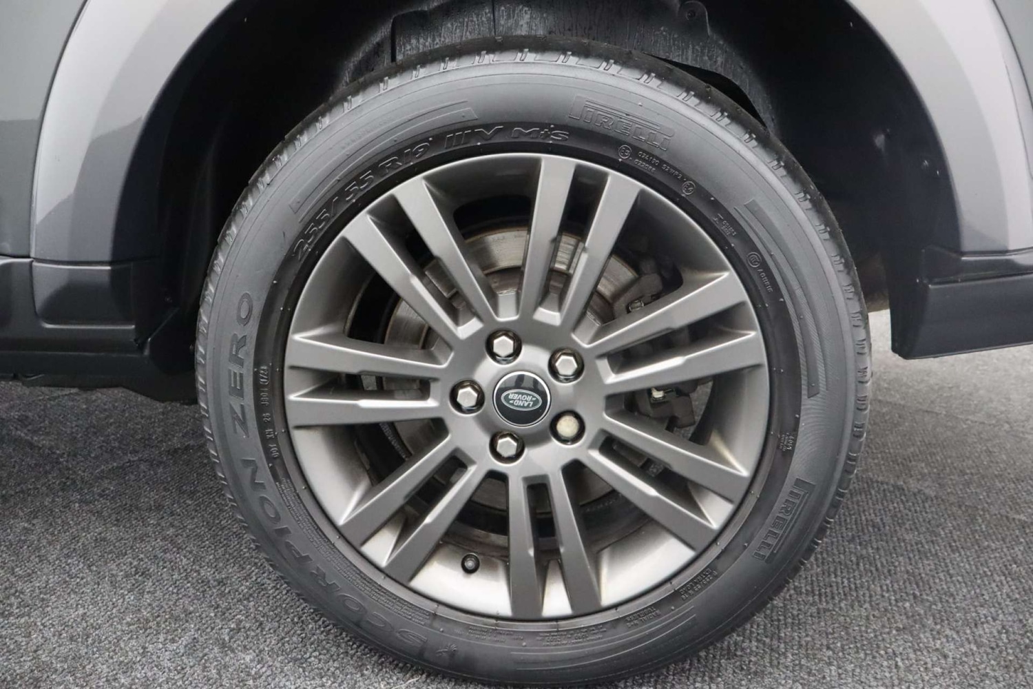 Used Land Rover Discovery 2016 for sale - 76601527: Photo 51