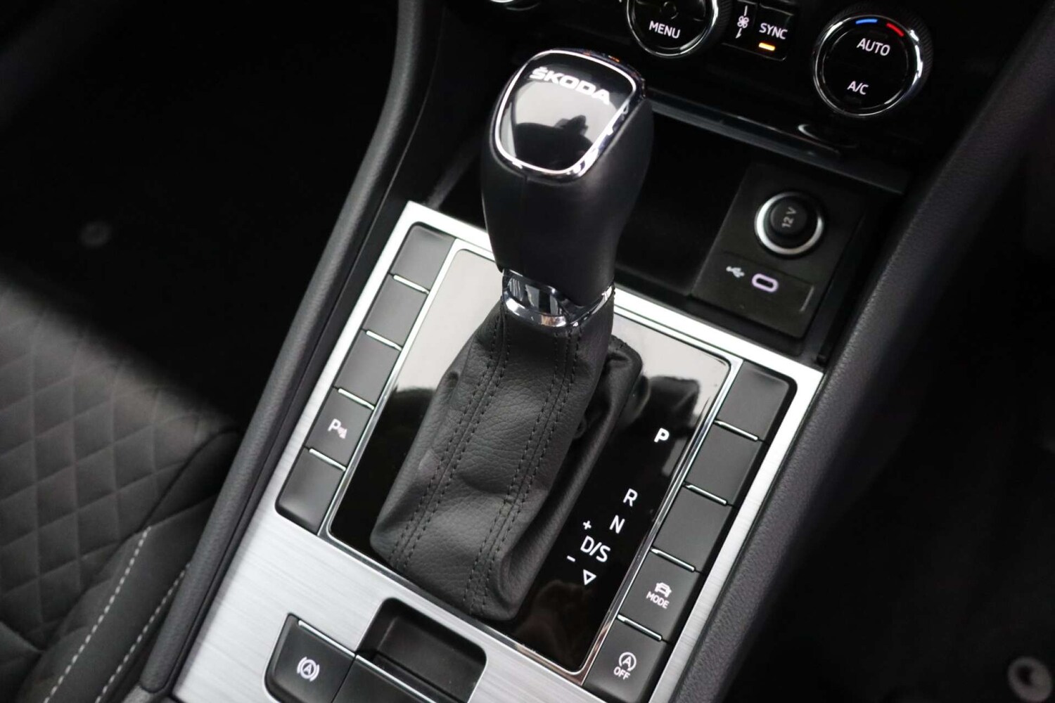 Used Skoda Superb 2023 for sale - 77151107: Photo 18