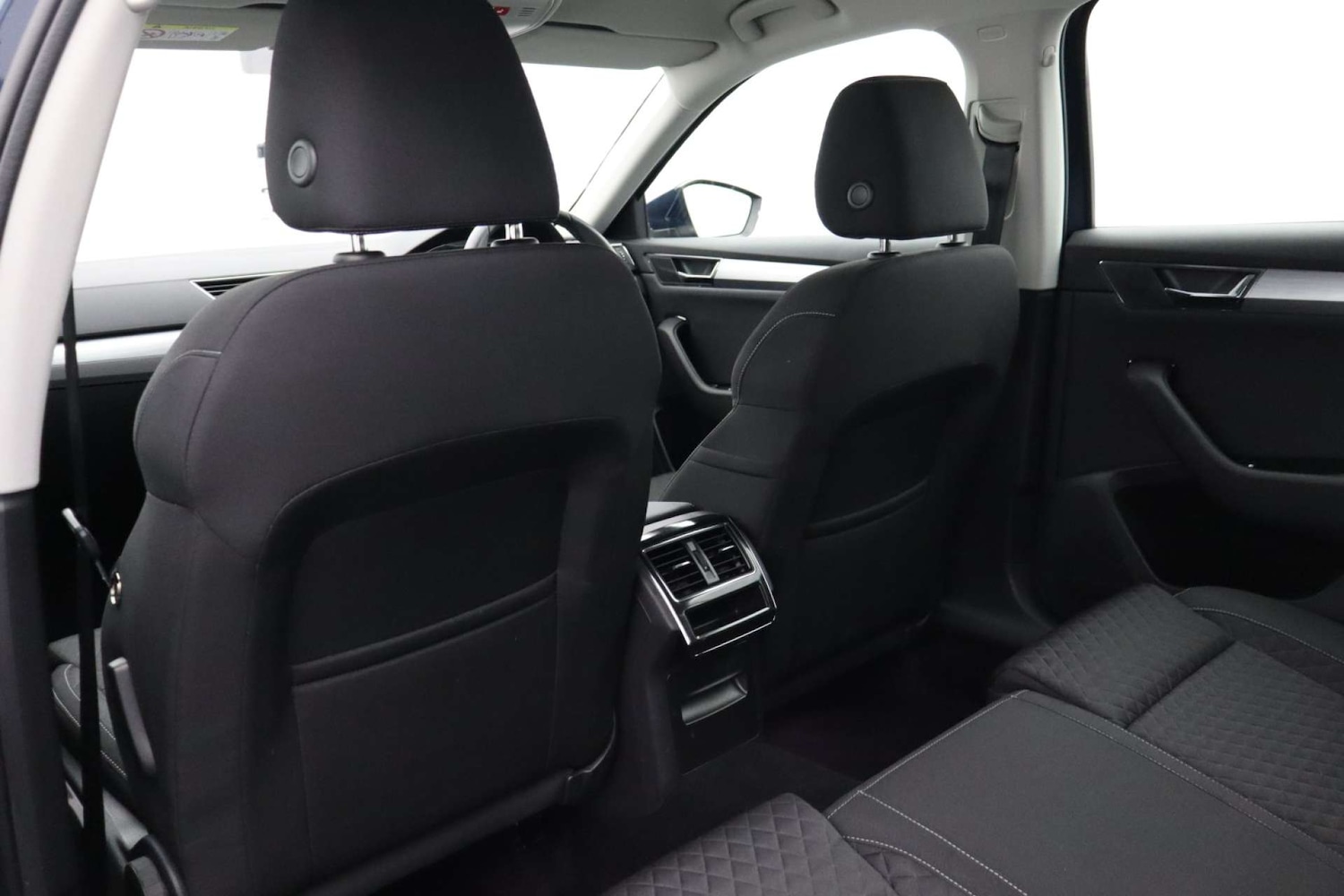 Used Skoda Superb 2023 for sale - 77151107: Photo 28