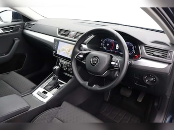 Used Skoda Superb 2023 for sale - 77151107: Photo