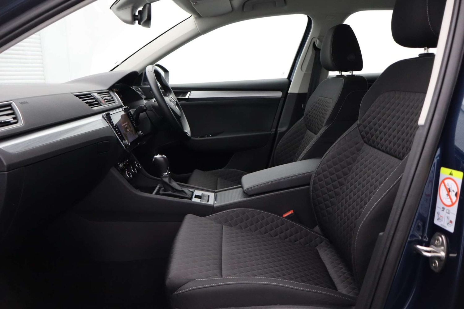 Used Skoda Superb 2023 for sale - 77151107: Photo 33