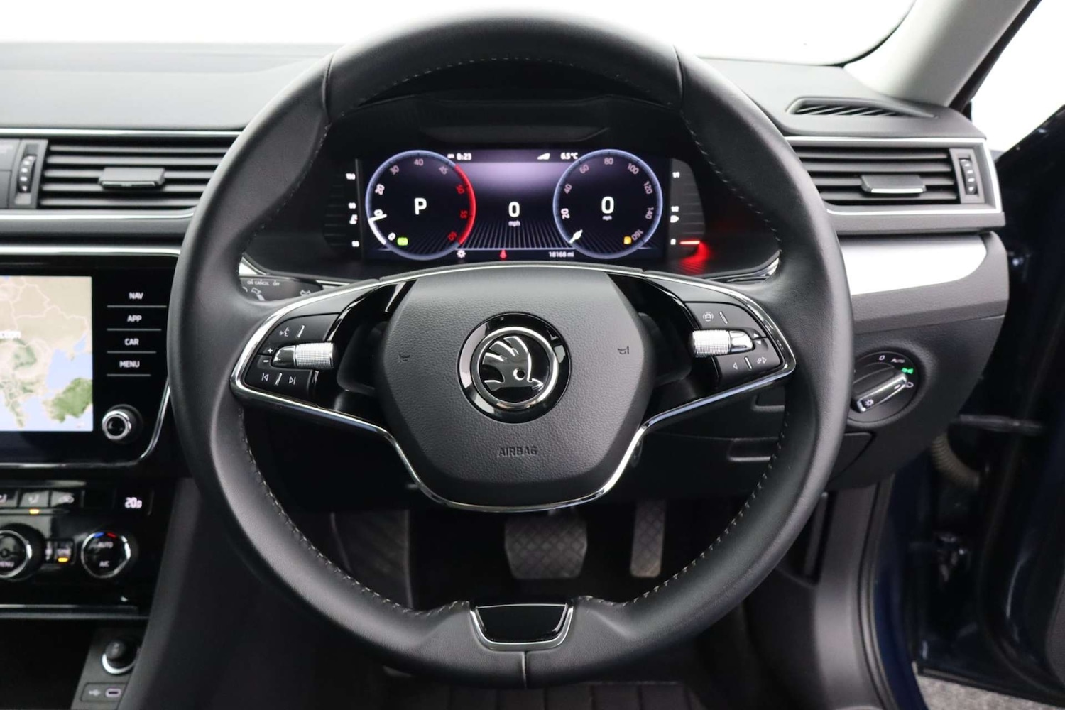 Used Skoda Superb 2023 for sale - 77151107: Photo 38