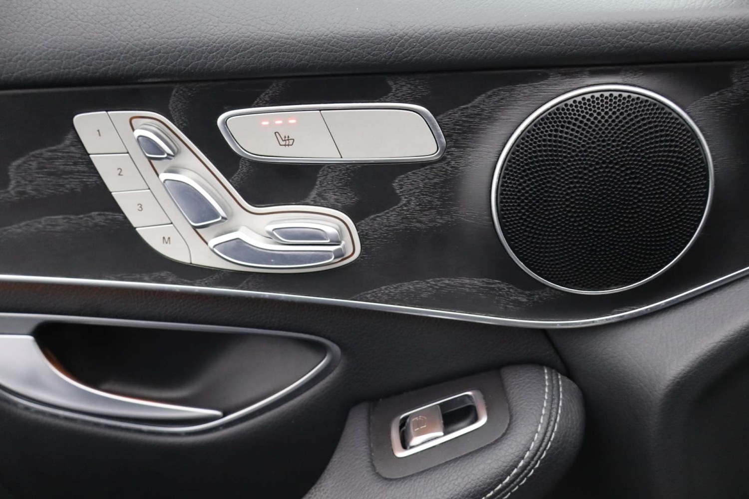 Used Mercedes-Benz GLC 2017 for sale - 77301715: Photo 32