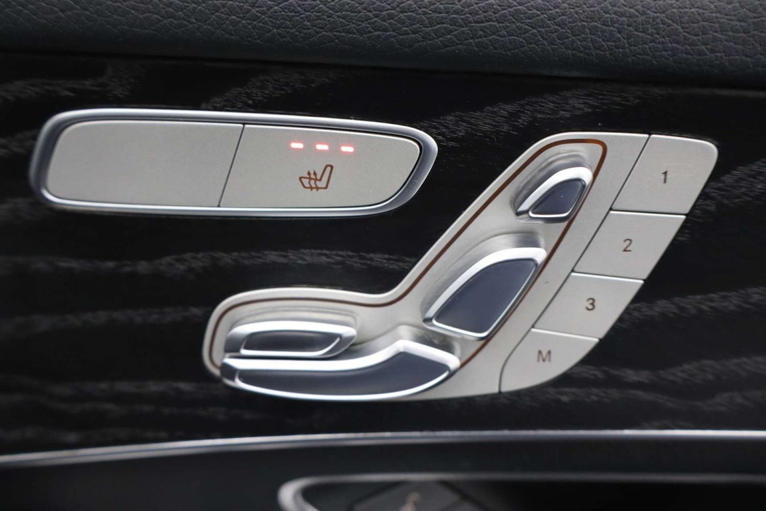 Used Mercedes-Benz GLC 2017 for sale - 77301715: Photo 5