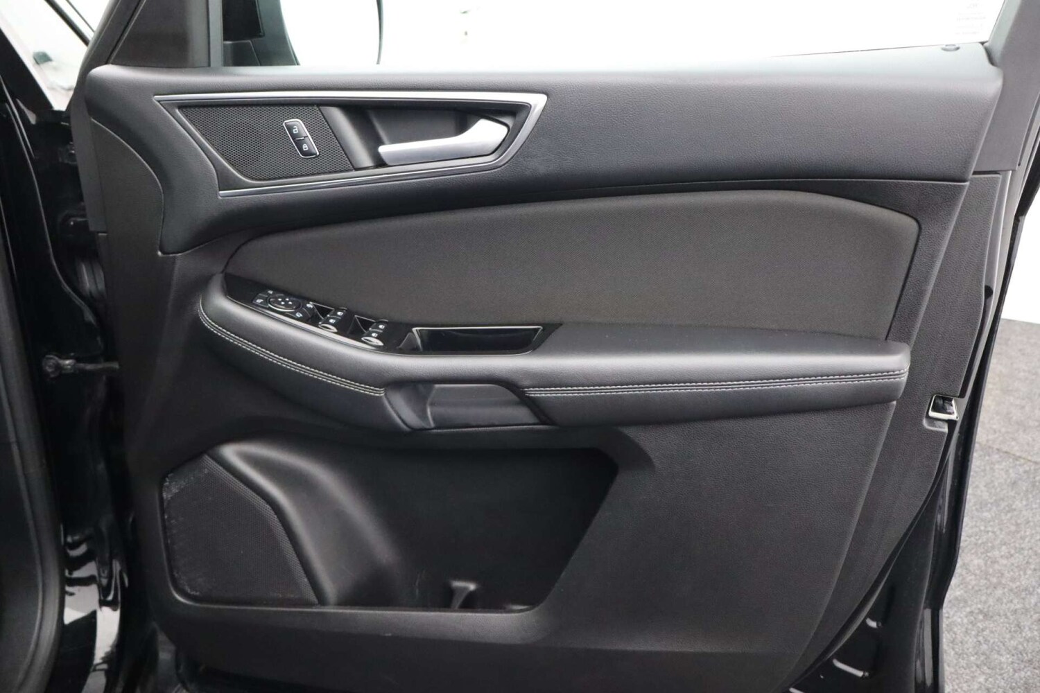 Used Ford S-Max 2017 for sale - 76182634: Photo 20