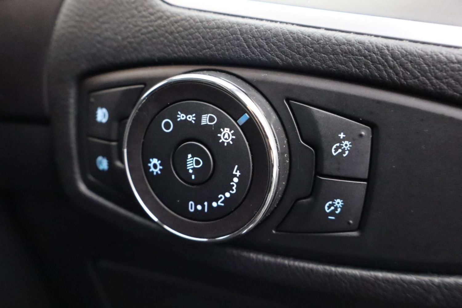 Used Ford S-Max 2017 for sale - 76182634: Photo 23