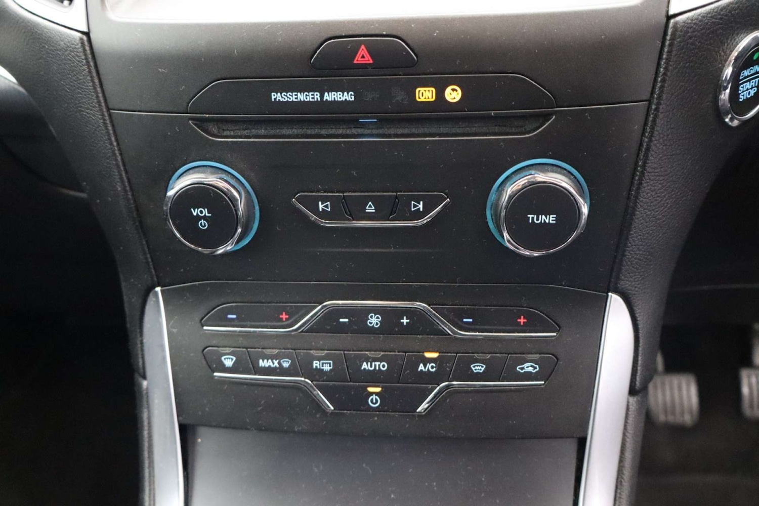 Used Ford S-Max 2017 for sale - 76182634: Photo 30