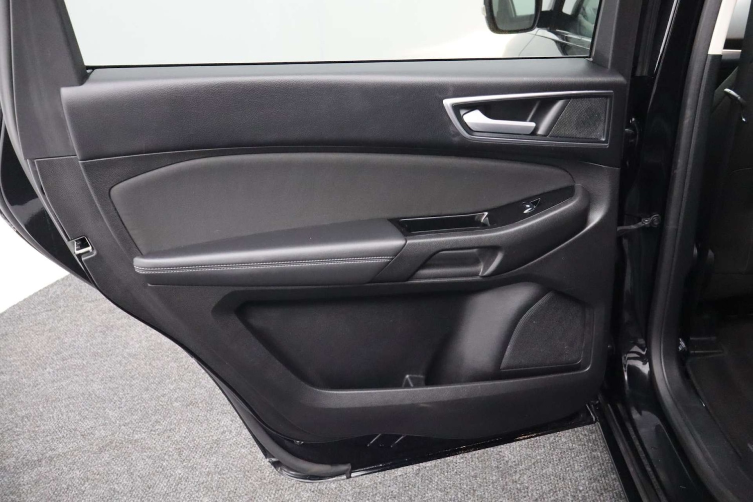 Used Ford S-Max 2017 for sale - 76182634: Photo 45