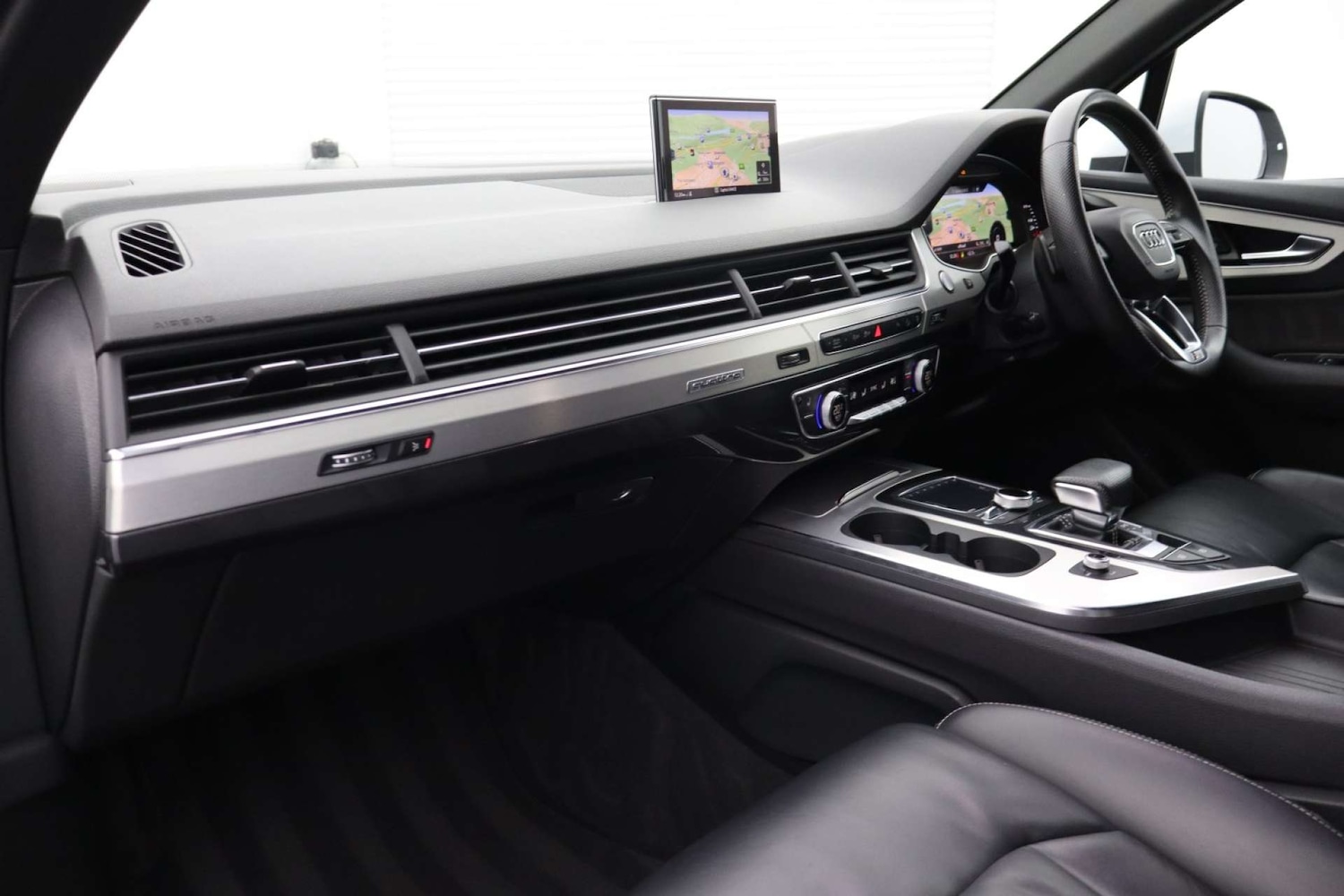 Used Audi Q7 2016 for sale - 76182705: Photo 38