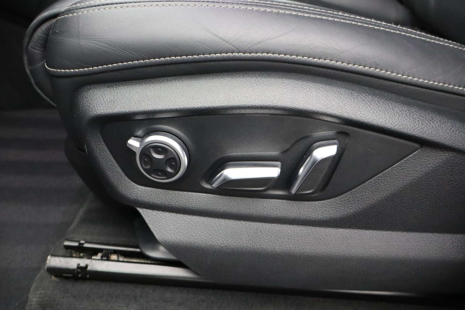 Used Audi Q7 2016 for sale - 76182705: Photo 41