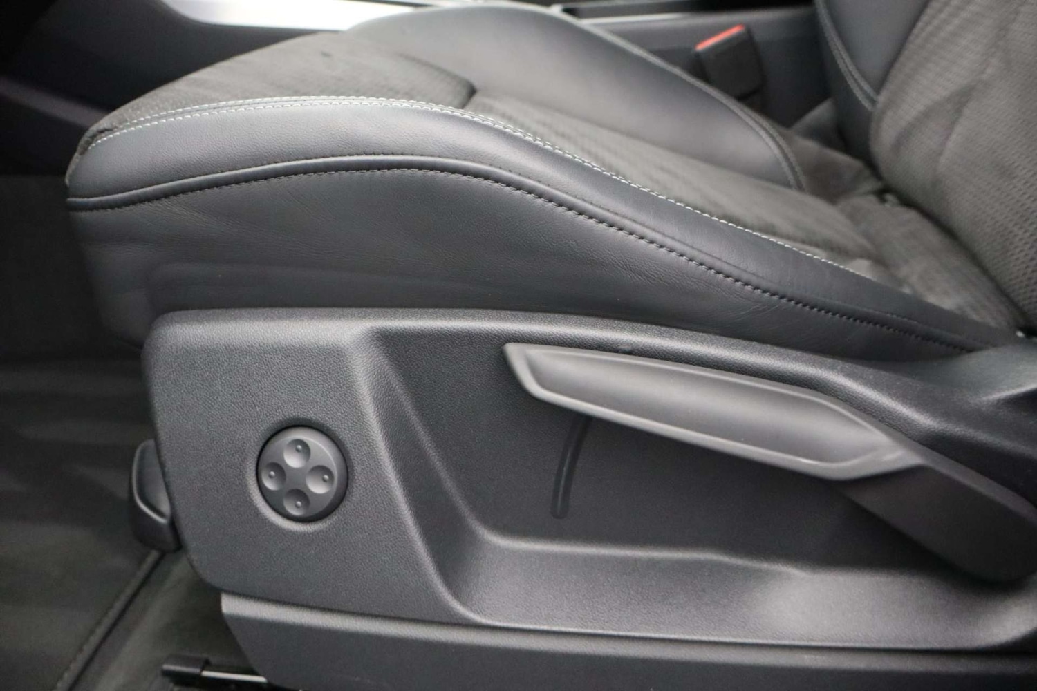 Used Audi Q5 2018 for sale - 76581928: Photo 33