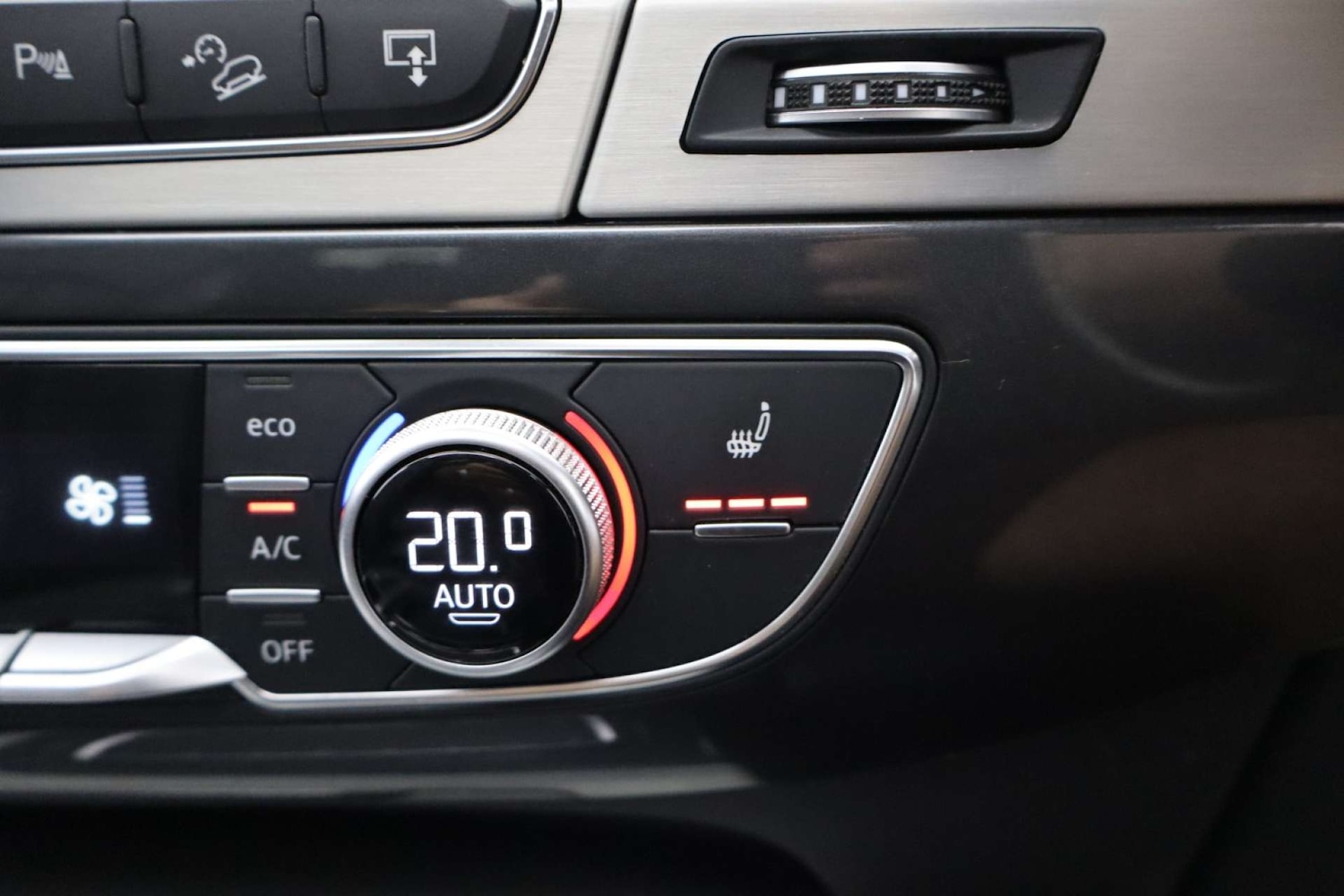 Used Audi Q7 2015 for sale - 76182723: Photo 16